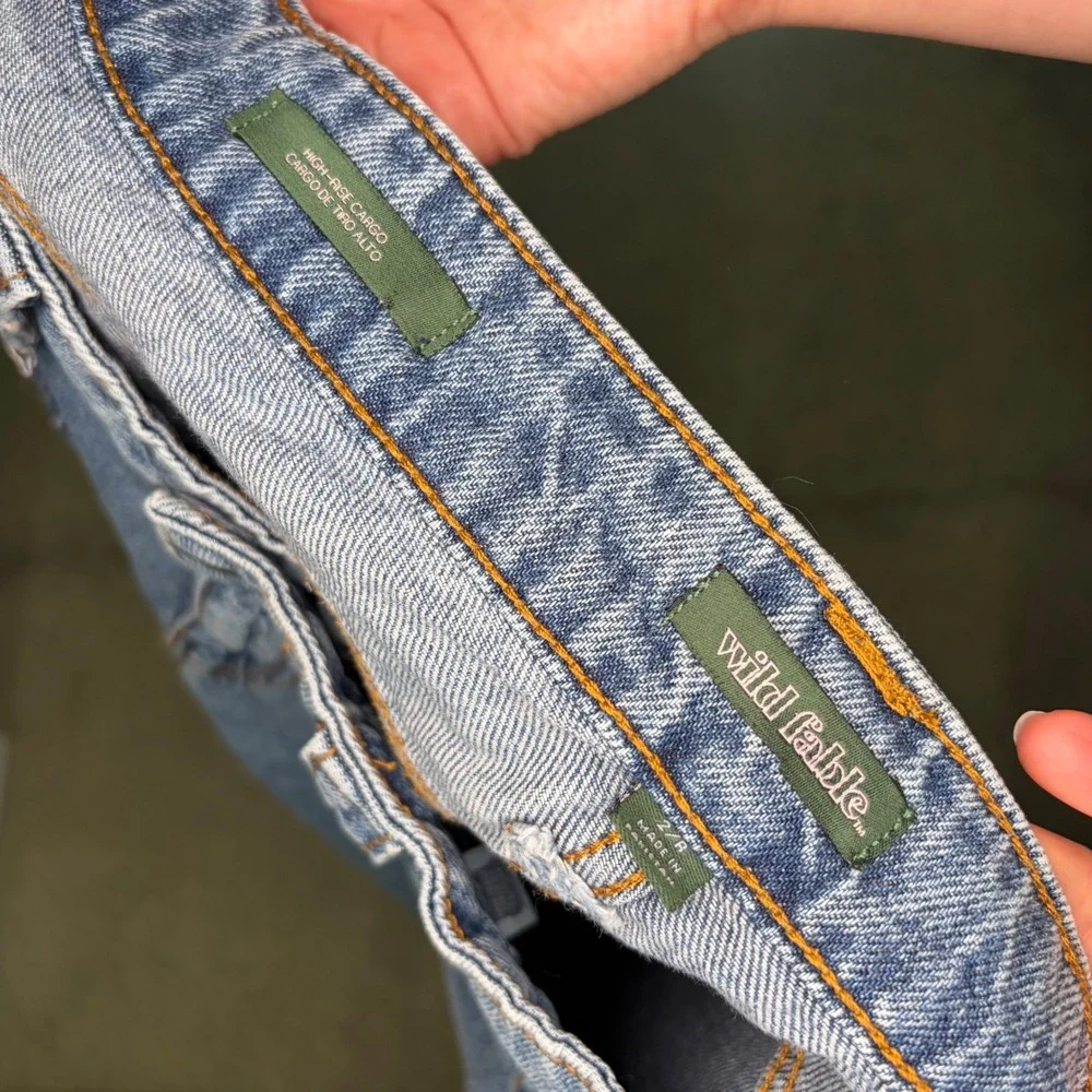 Wild Fable Cargo Jeans Womens 2 Medium Blue Excellent High Rise Wide Leg Utility - Picture 4 of 6